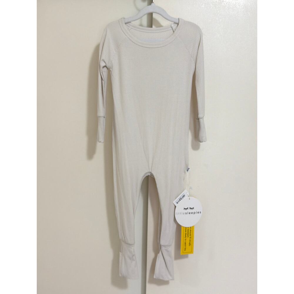 Little Sleepies NWT Ribbed Crescent Bamboo Zippy Pajama 6-12 Months  White Sand